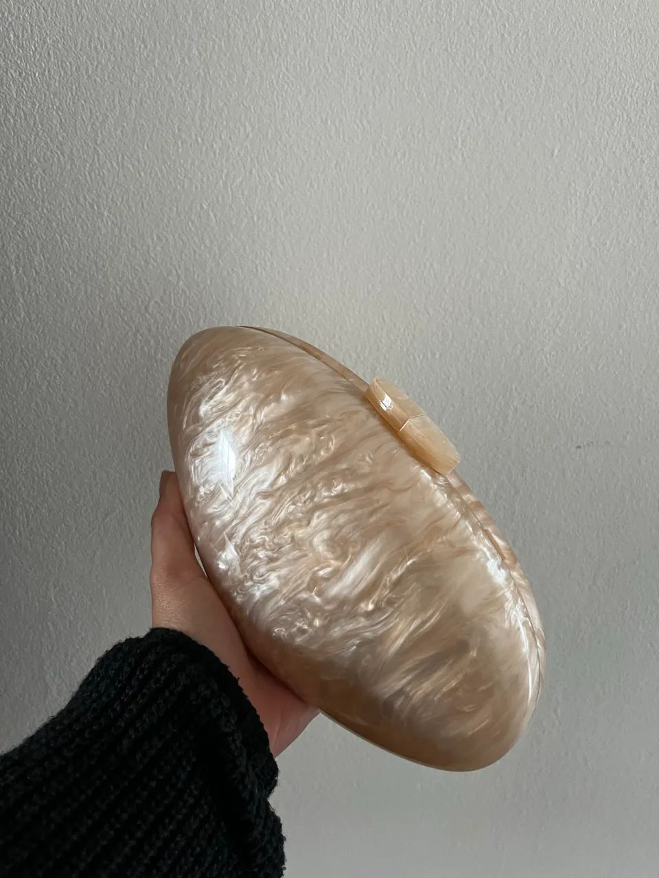 bolsa clutch rígida oval champanhe - Foto 4