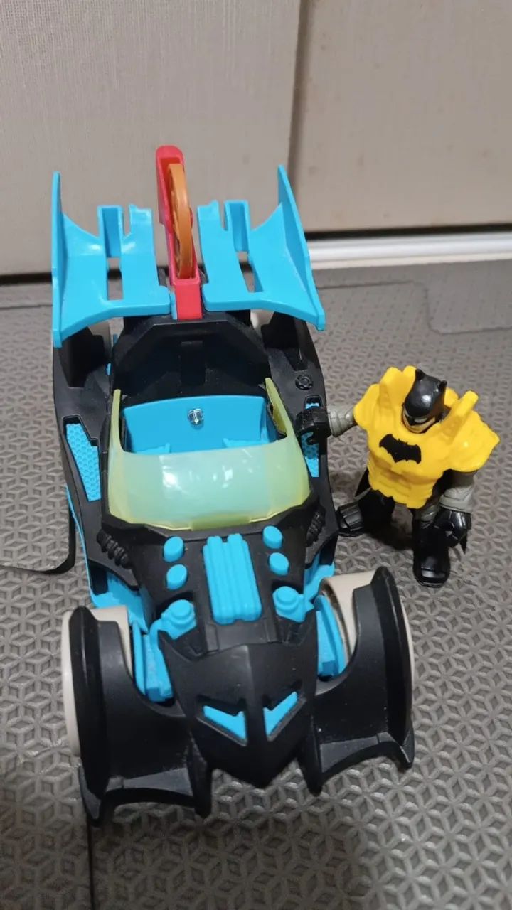 Batmóvel do Batman Lançador com boneco - Original