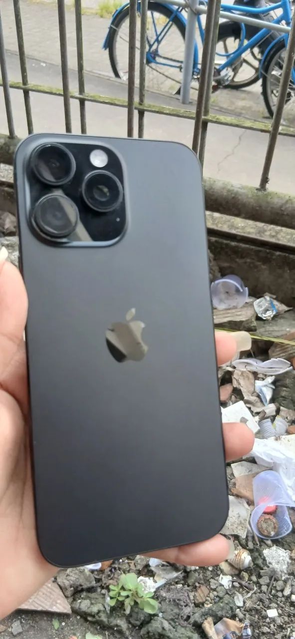 Iphone 16 pro max  - Foto 3