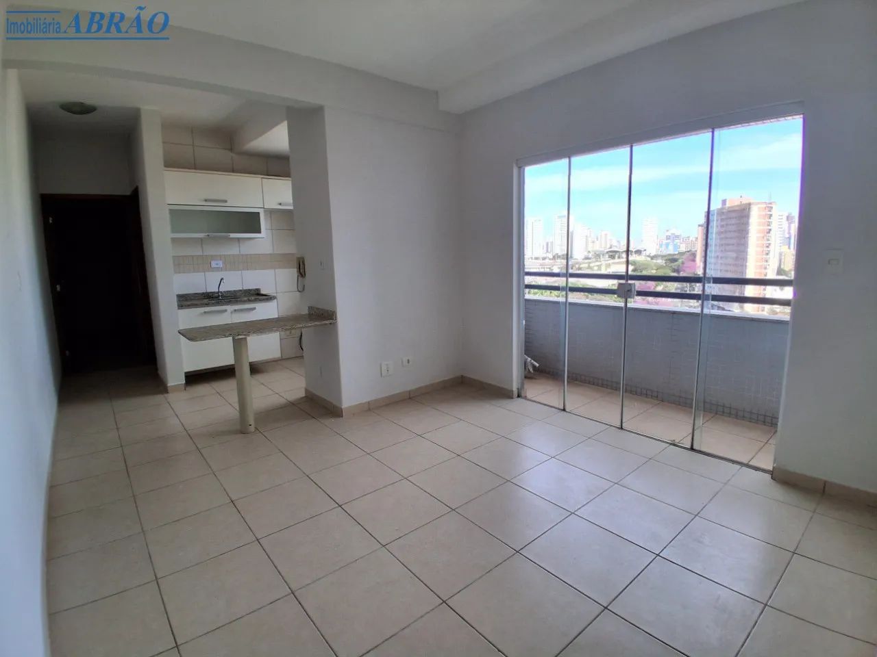 Apartamento Padrão para alugar em Zona 07, Maringá-PR - Foto 2