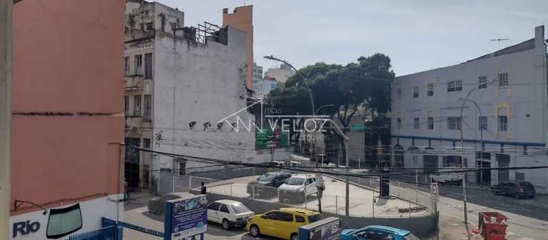 Apartamento : / Residencial / Centro