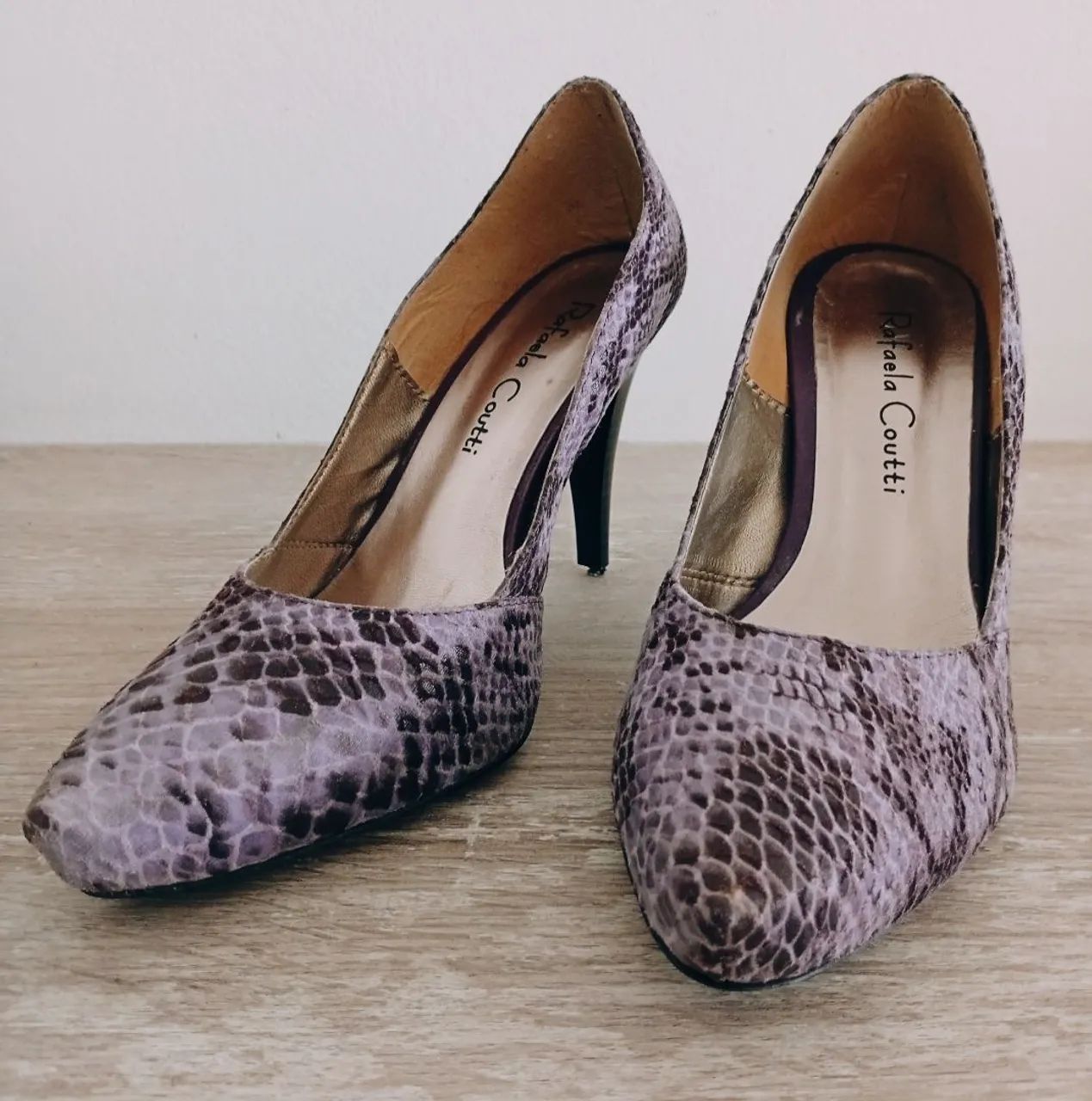 Sapatos e sandálias - Foto 2
