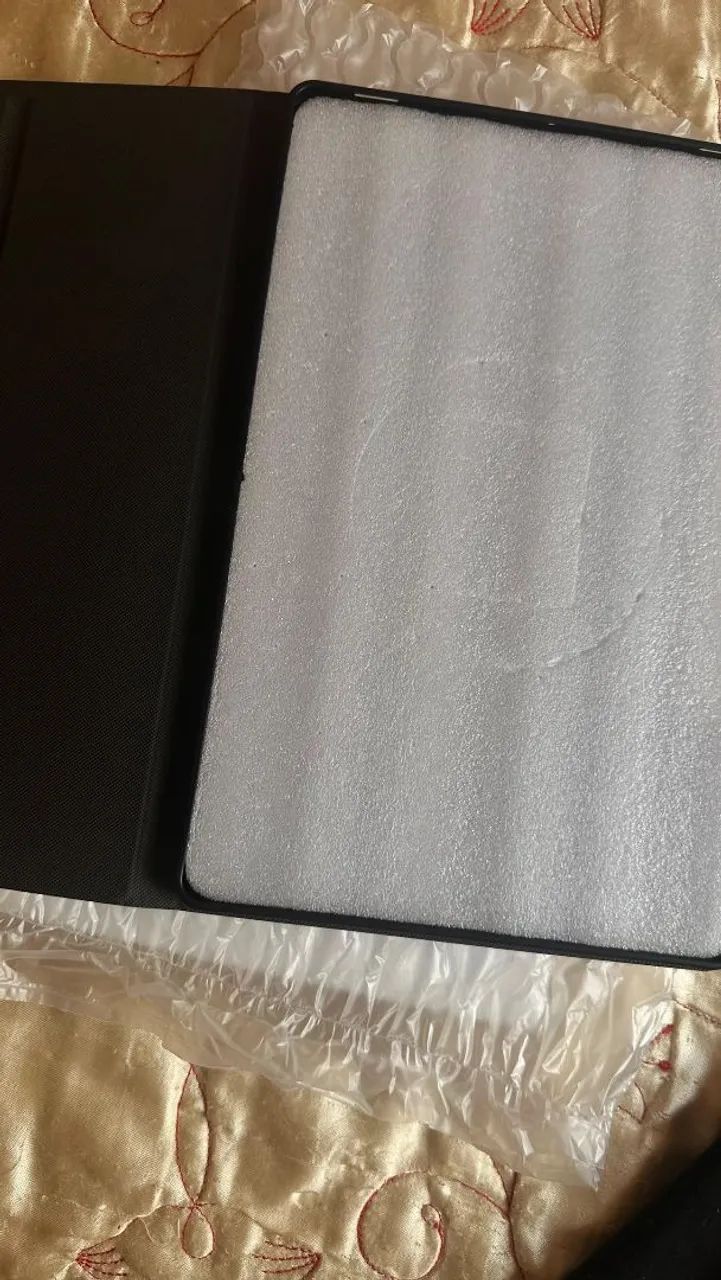 Vende-se Capa de tablet samsung tab s9 fe PLUS - Foto 4