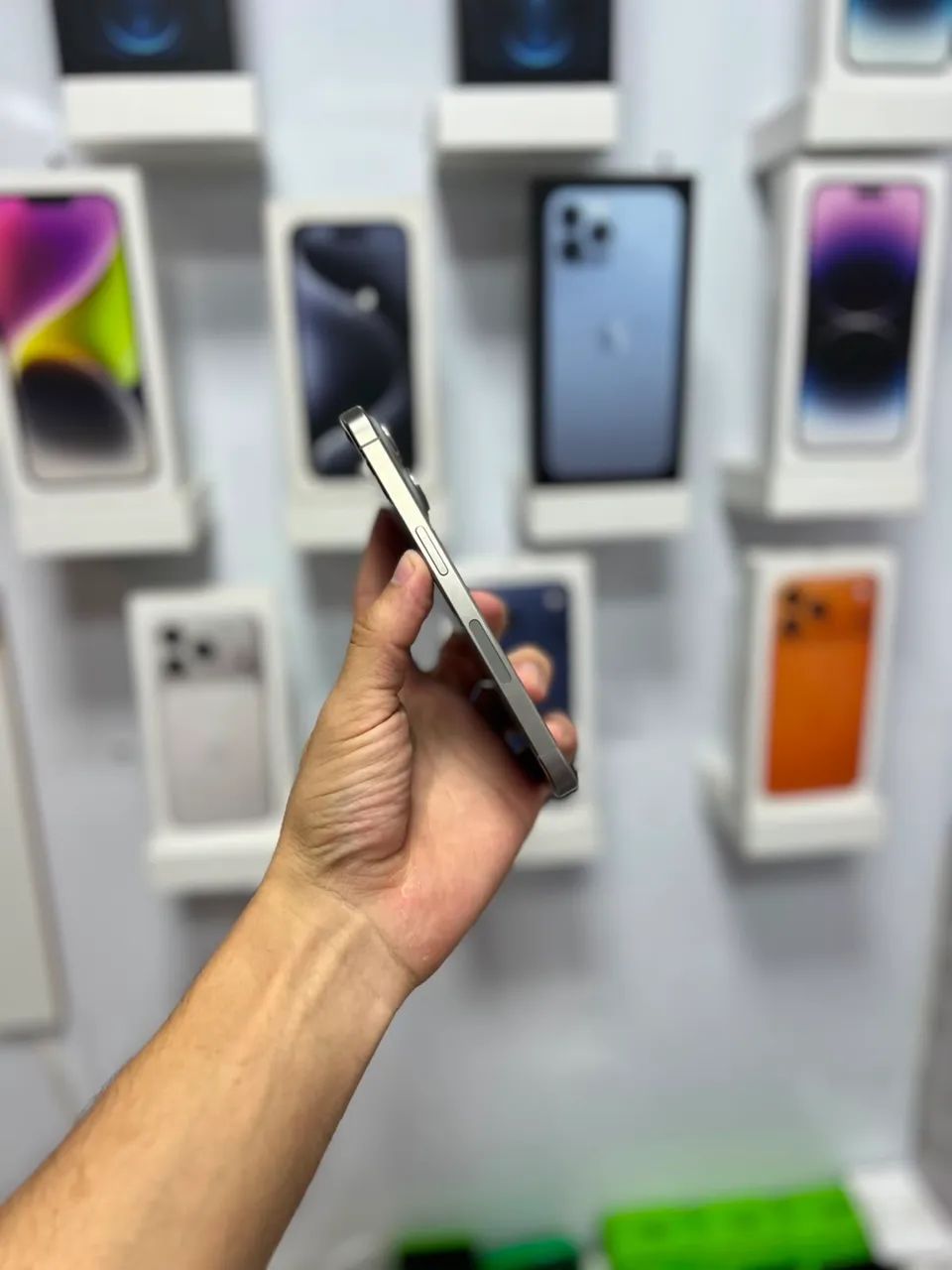 iPhone 15 Pro - 128GB ( câmera nova )  ?3.599,00 - Foto 4