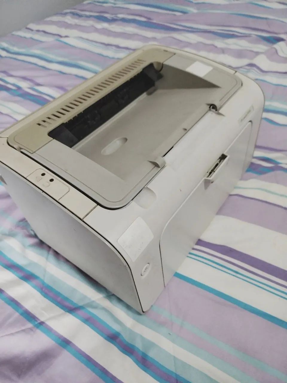 Impressora HP Laserjet P1005 - Com os cabos  - Foto 2