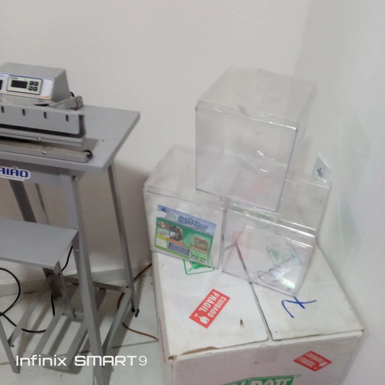 12 potes acrílico e máquina celadora cerrilhada - Foto 2