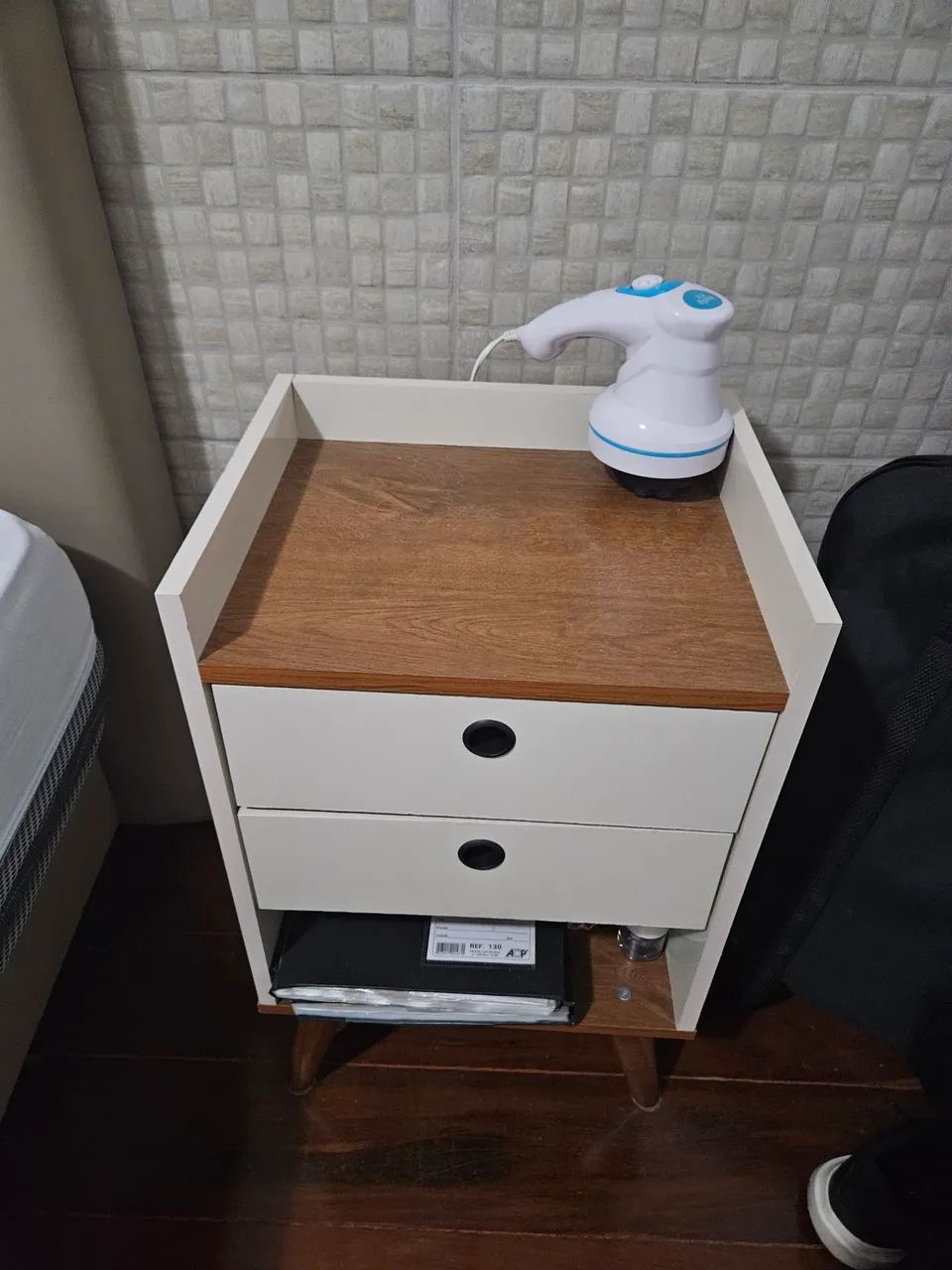 Cama Queen colchão cabeceira e 2 criados mudos - Foto 3