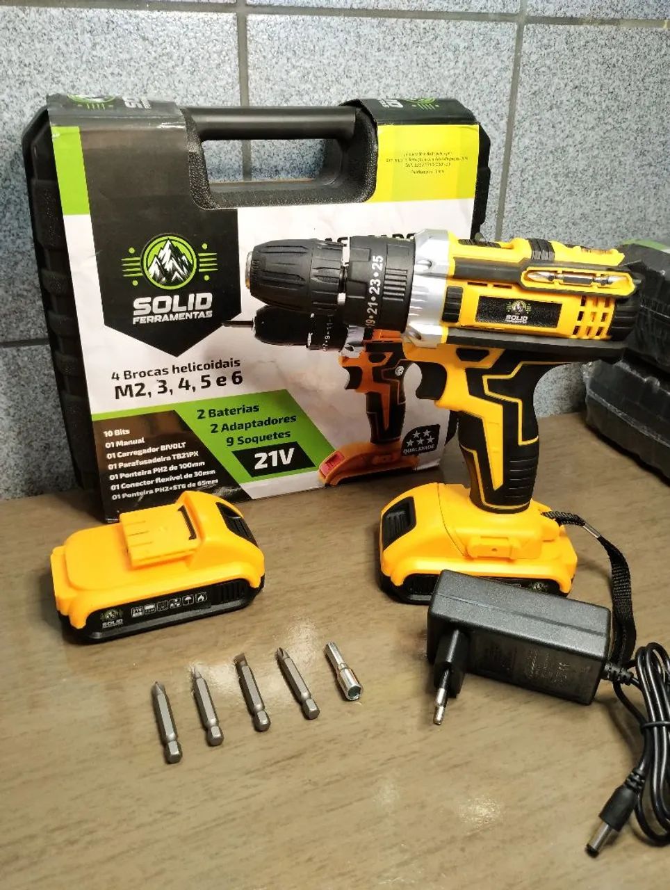 PARAFUSADEIRA COMPLETA 21V+MALETA - Ferramentas de Construção