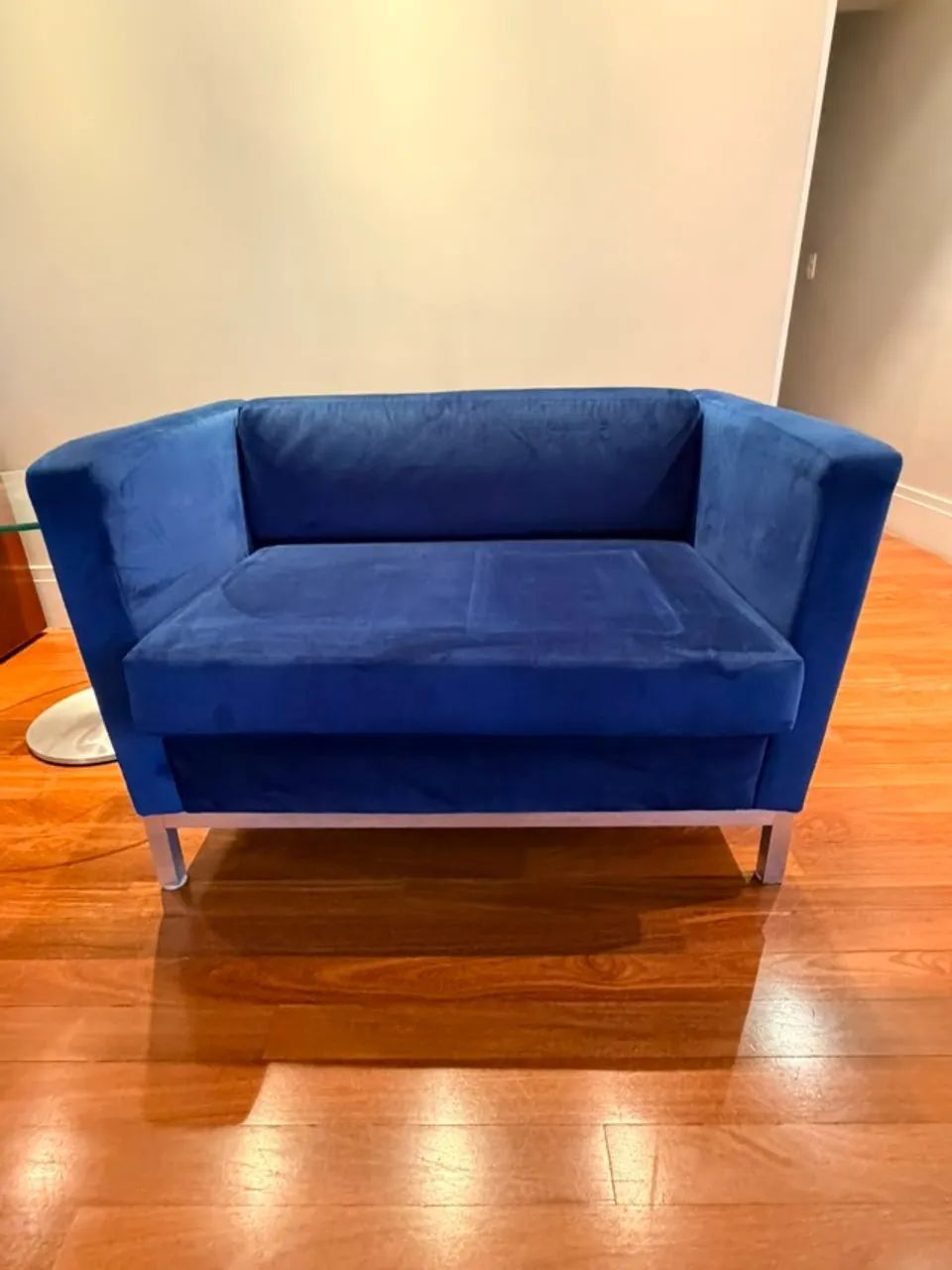 Poltrona Veludo Azul Artefacto