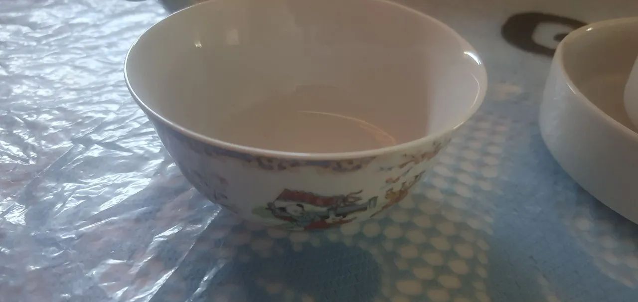 Tigela e colher de porcelana antigo - Foto 4