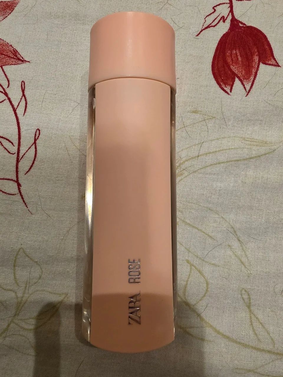 Perfume zara rosa original e em estado de novo.