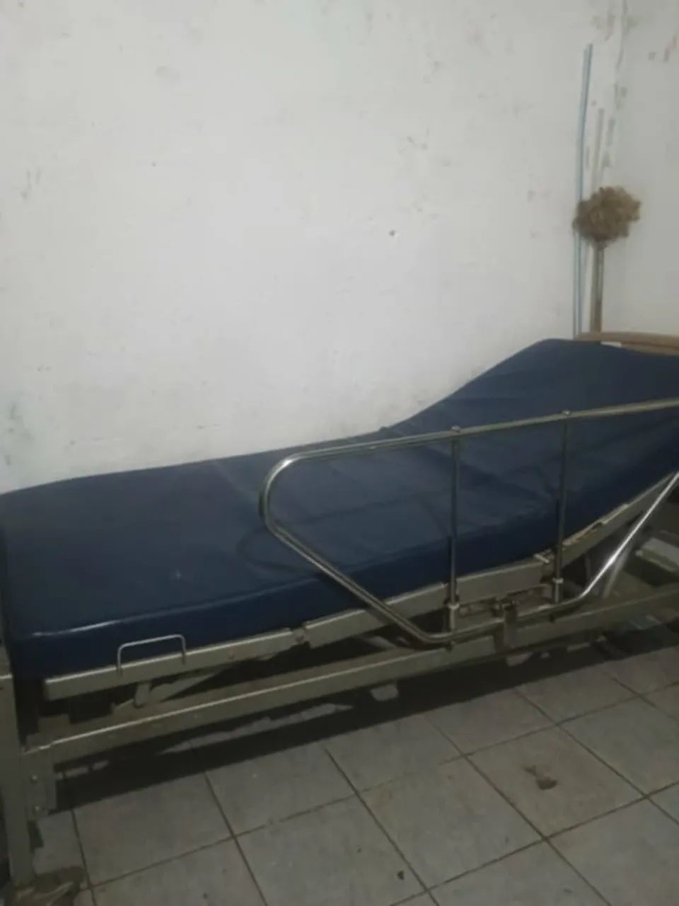 Maca Hospitalar com Grade Lateral ? R$ 800 - Foto 2