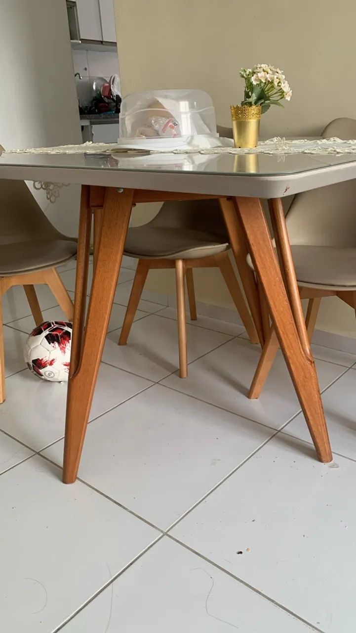 Mesa com 4 cadeiras  - Foto 3