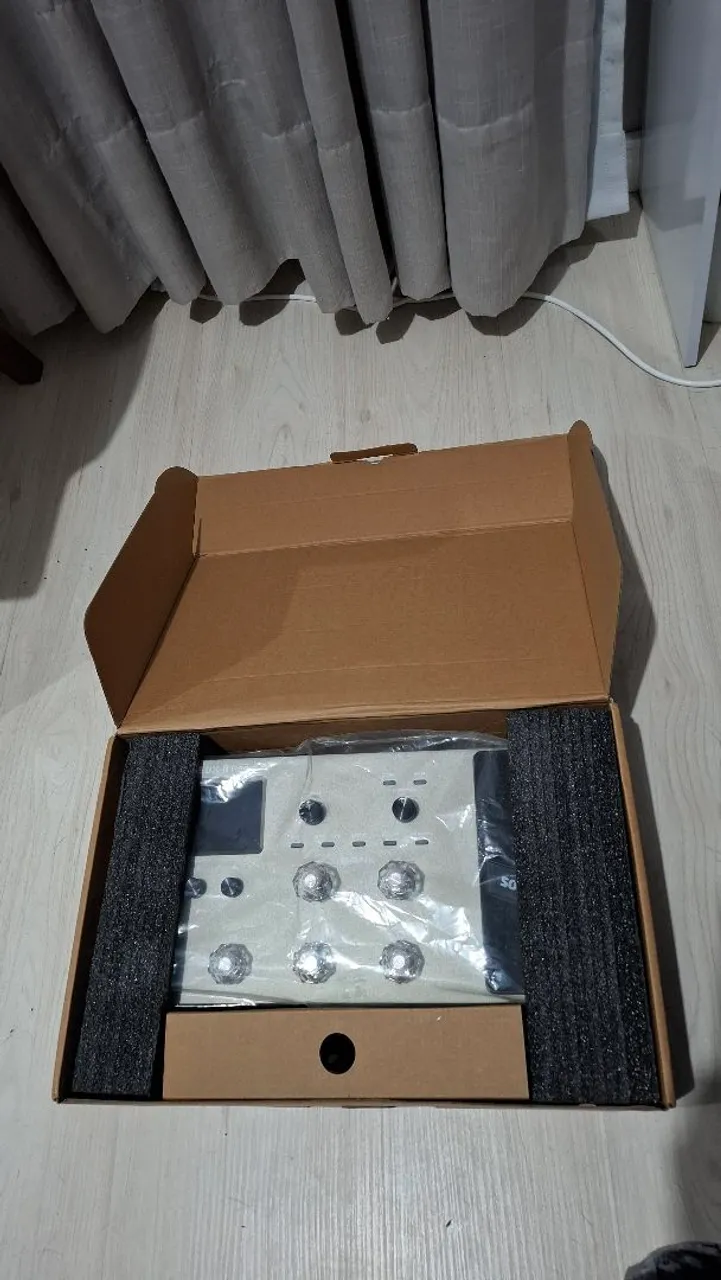 Behringer Distortion-X XD300 - Drive Pesado e Versátil