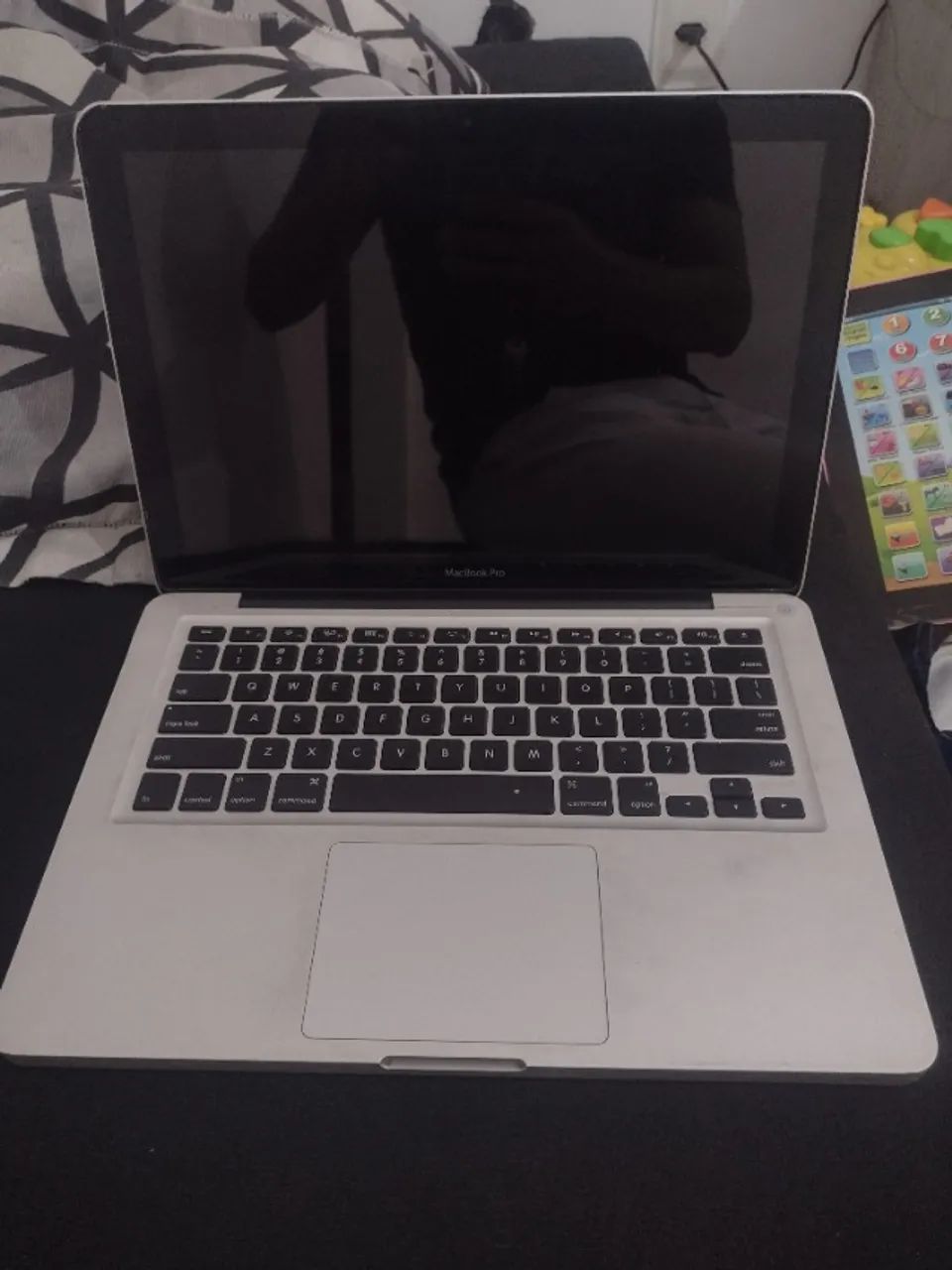 MacBook pro 2011 modelo A1278  i3 1 Tb hd  4 de memória  