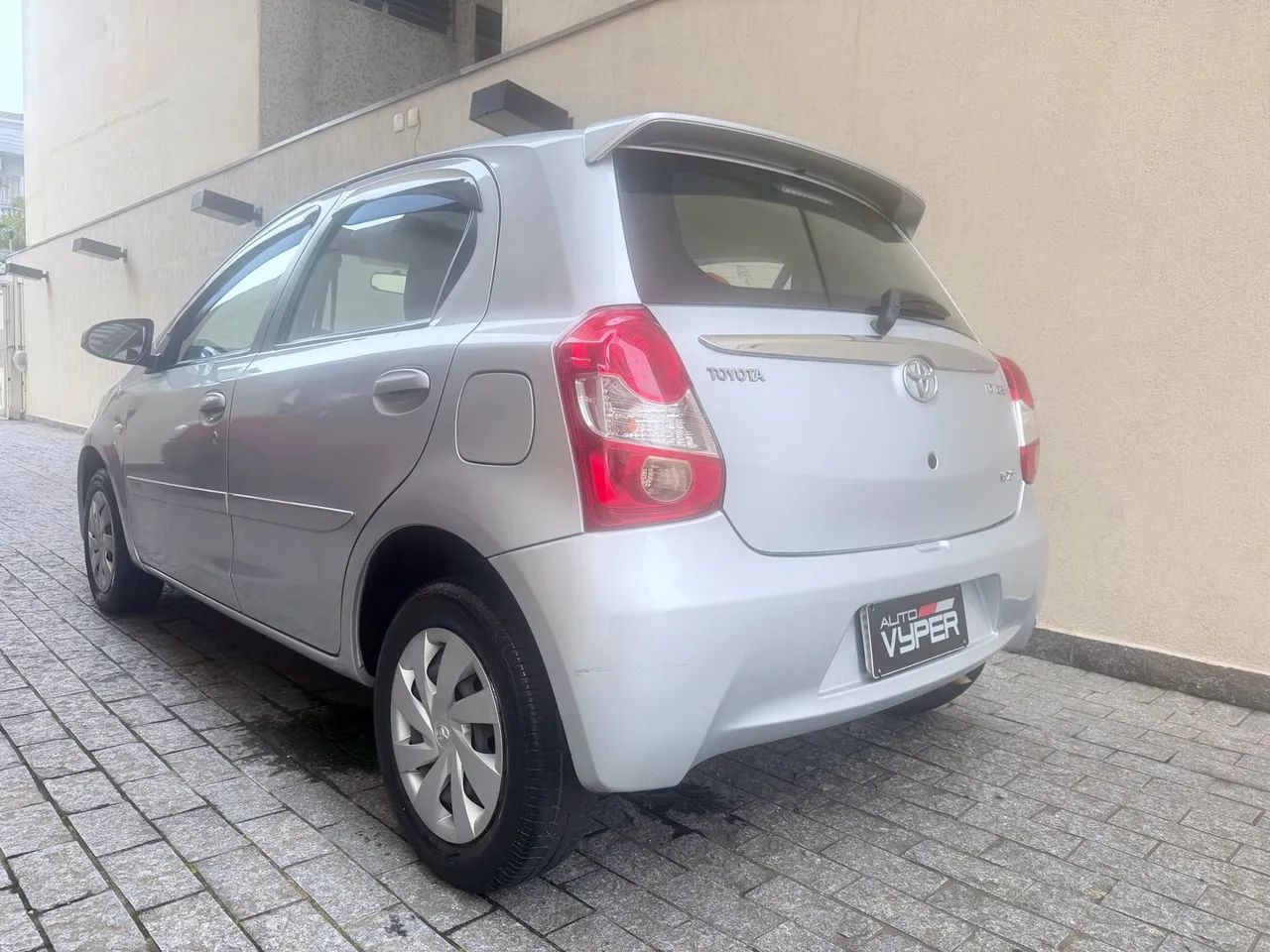 Toyota Etios XS 1.5 Flex 16V 5p Aut., foto 2 de 20