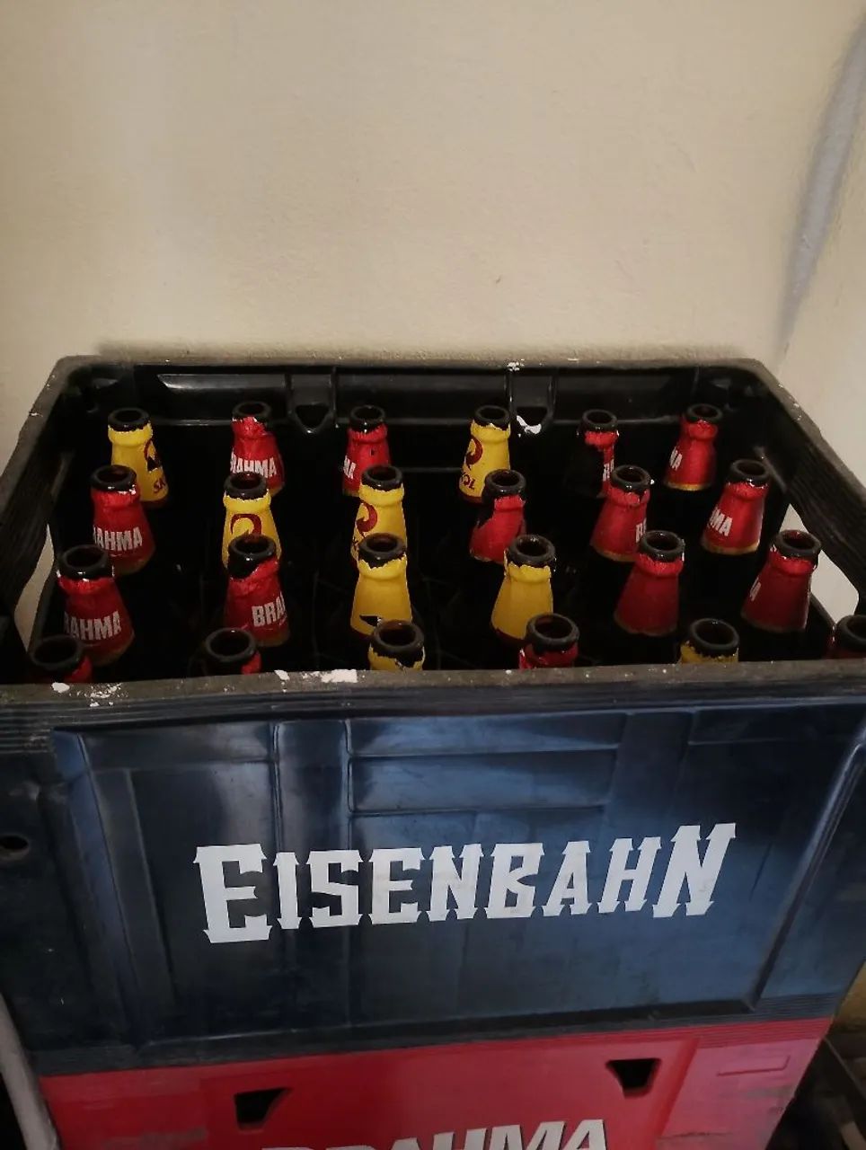 7 Caixa de cerveja com vasilhame vazio  - Foto 2