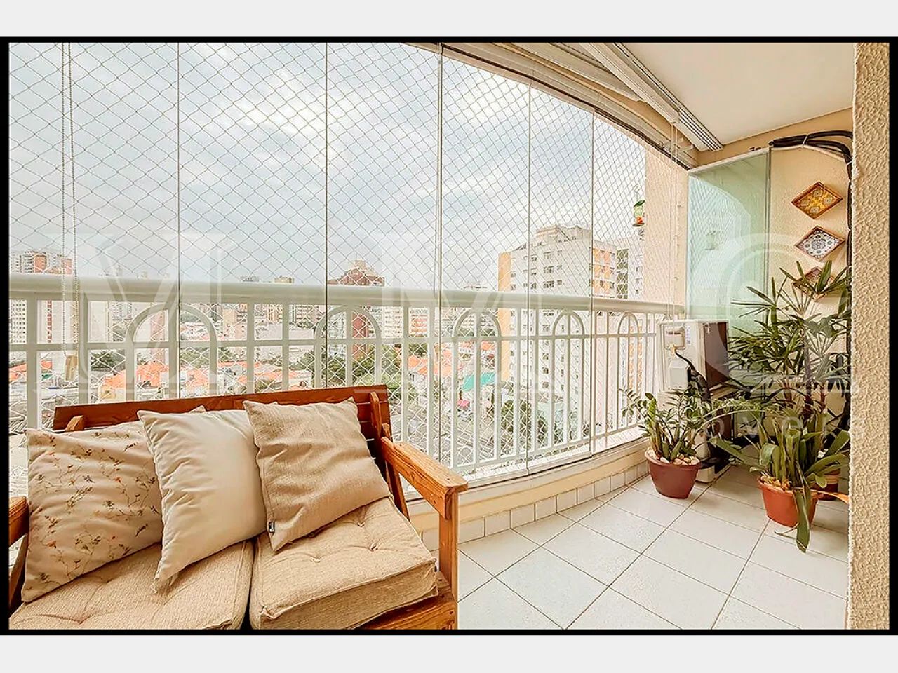 APTO C/ PISO DE MADEIRA E ARMS. - Foto 3