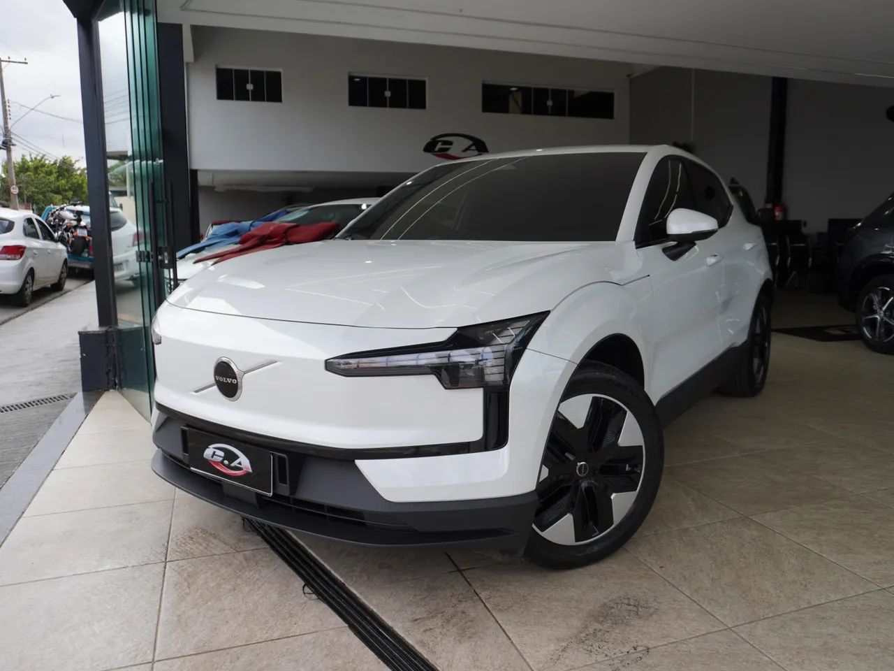 Volvo EX30 E40 Core (elétrico) 2024