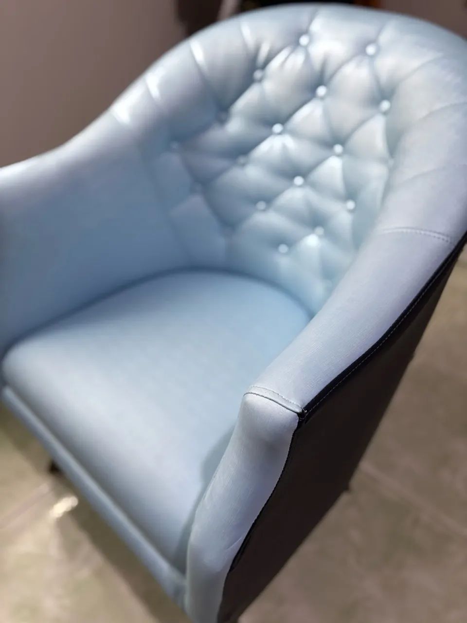Vendo poltrona ergonômica versátil  - Foto 3