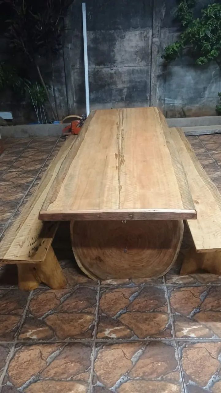 Mesa rústica na sucupira. Amarela  - Foto 4