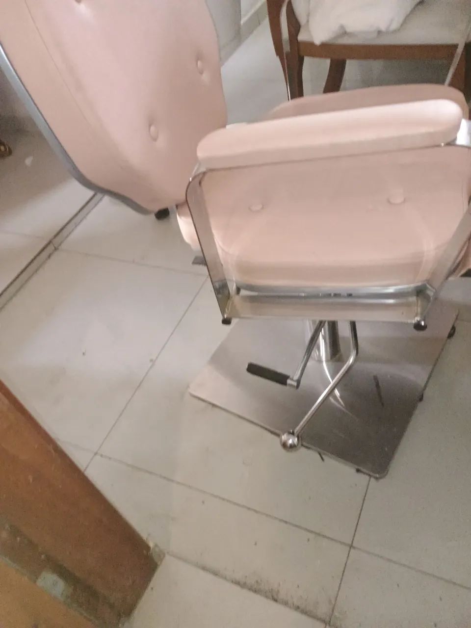 Poltrona para maquiagem cor salmon - Foto 2
