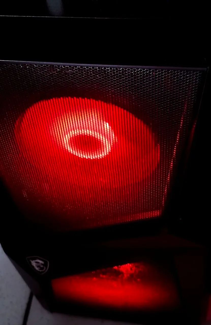 PC Gamer Msi B660 Tomahawk C/ Audeze Mobius + 1Tb Nvme + 4 Tb Hd + 24Gb Ddr4 + i5 = Leia !