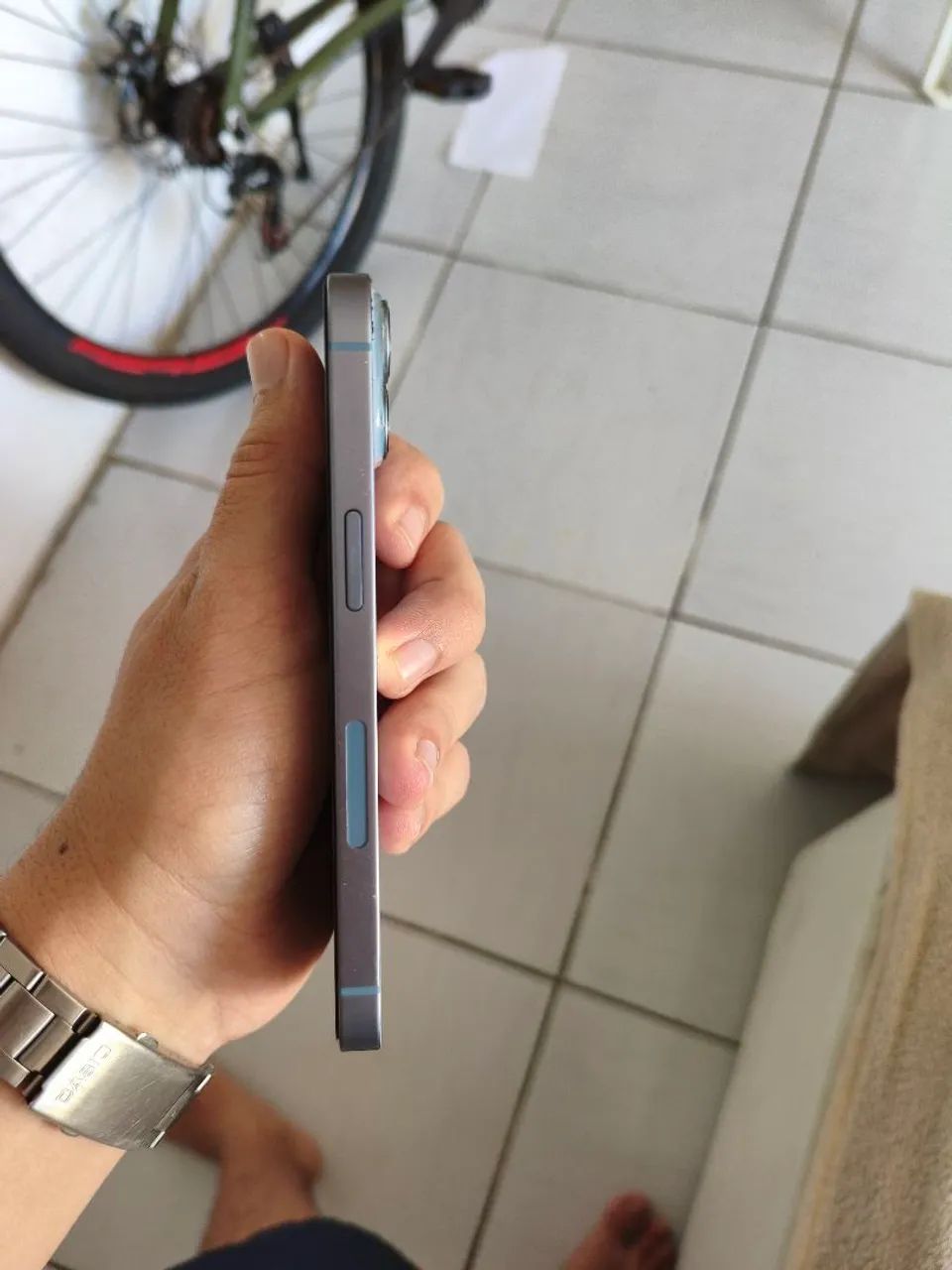 IPHONE 14 128gb COM DEFEITO - Foto 4