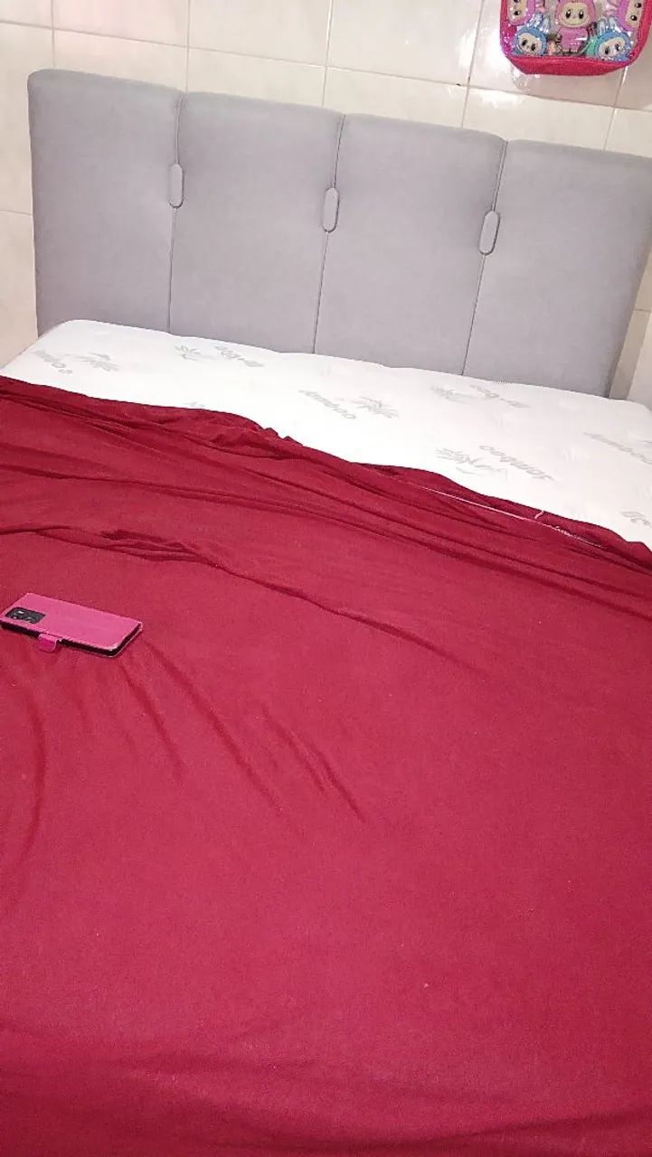 Vende-se Cama Queen com cabeceira com 2 meses de uso  - Foto 2