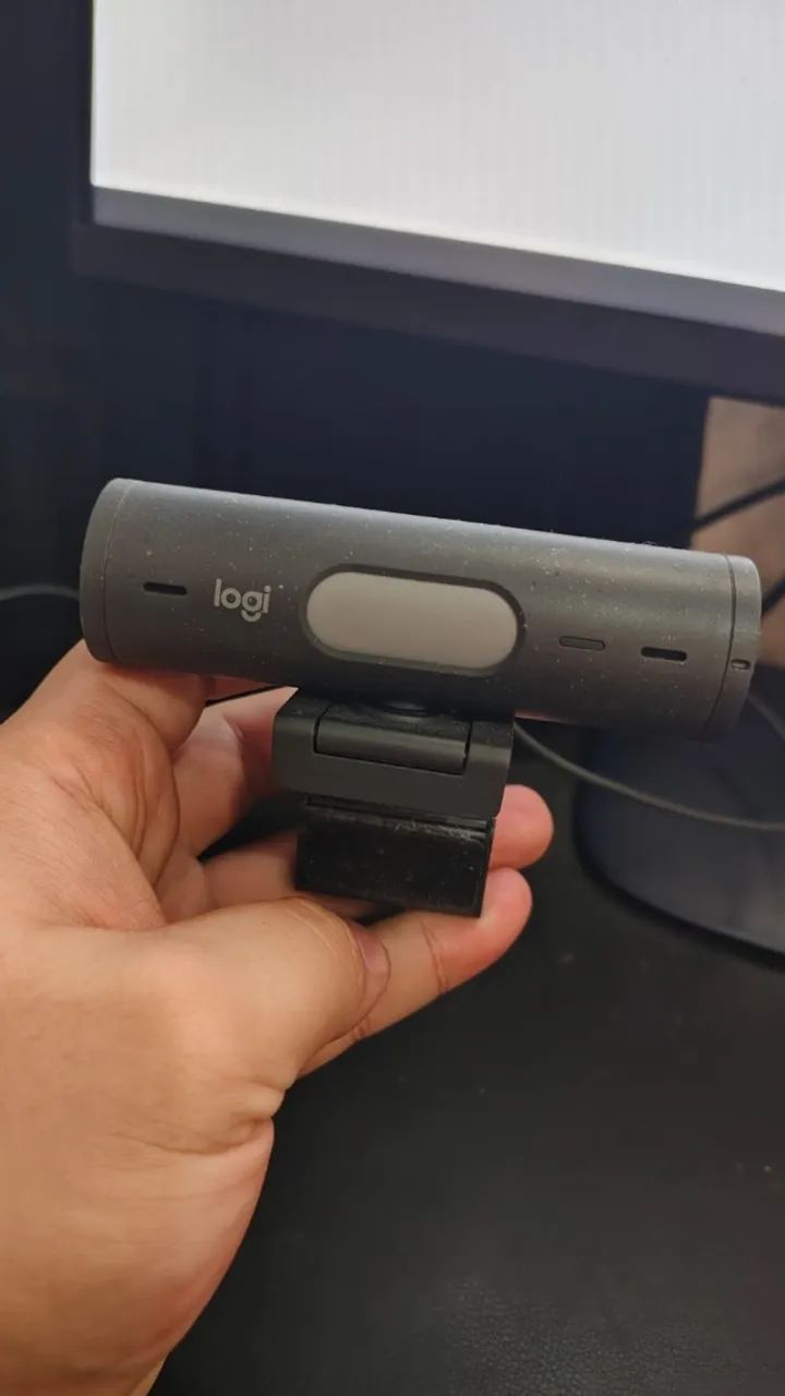Webcam Logitech Brio 500 Full HD 1080p HDR com Microfone