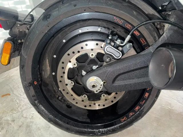 Haley-Davidson Softail FXDR 2019 - Foto 4