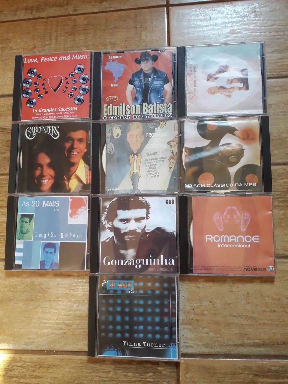 10 CDs novos tirados os lacres