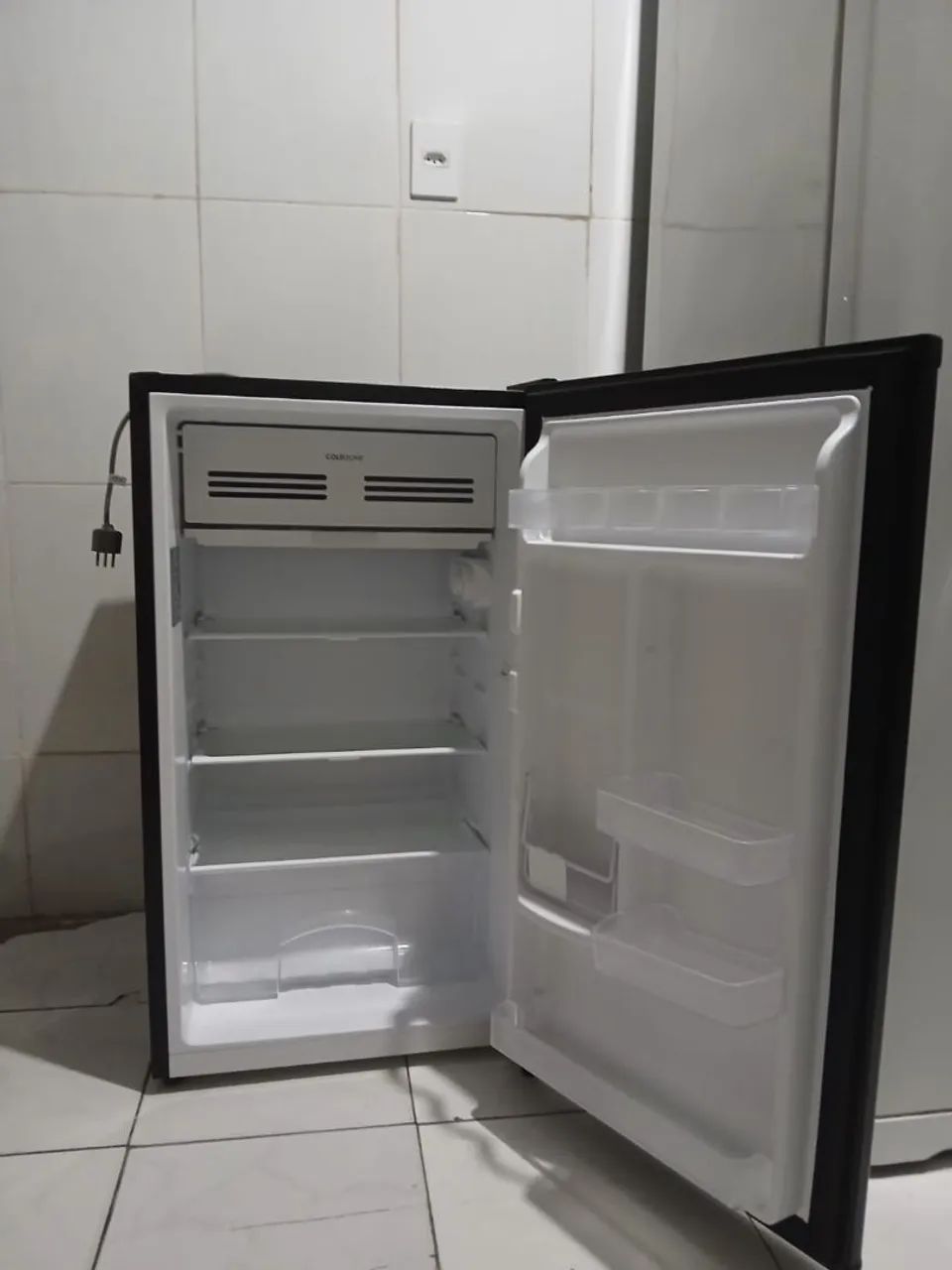 Frigobar Eletrolux 90 L - Foto 2