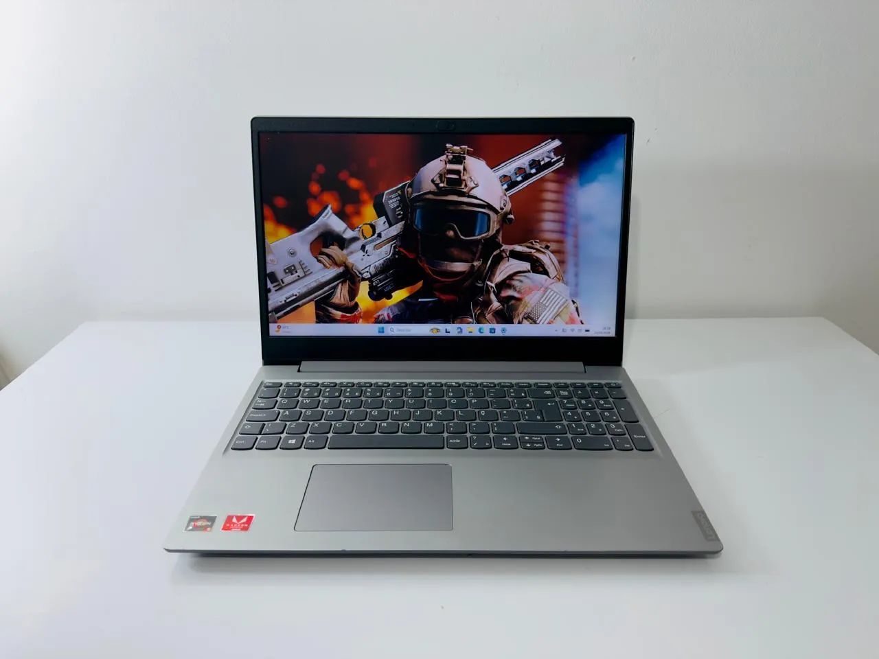 Notebook Lenovo AMD R5-12GB RAM-SSD 256GB NVME-VEGA 8 2GB