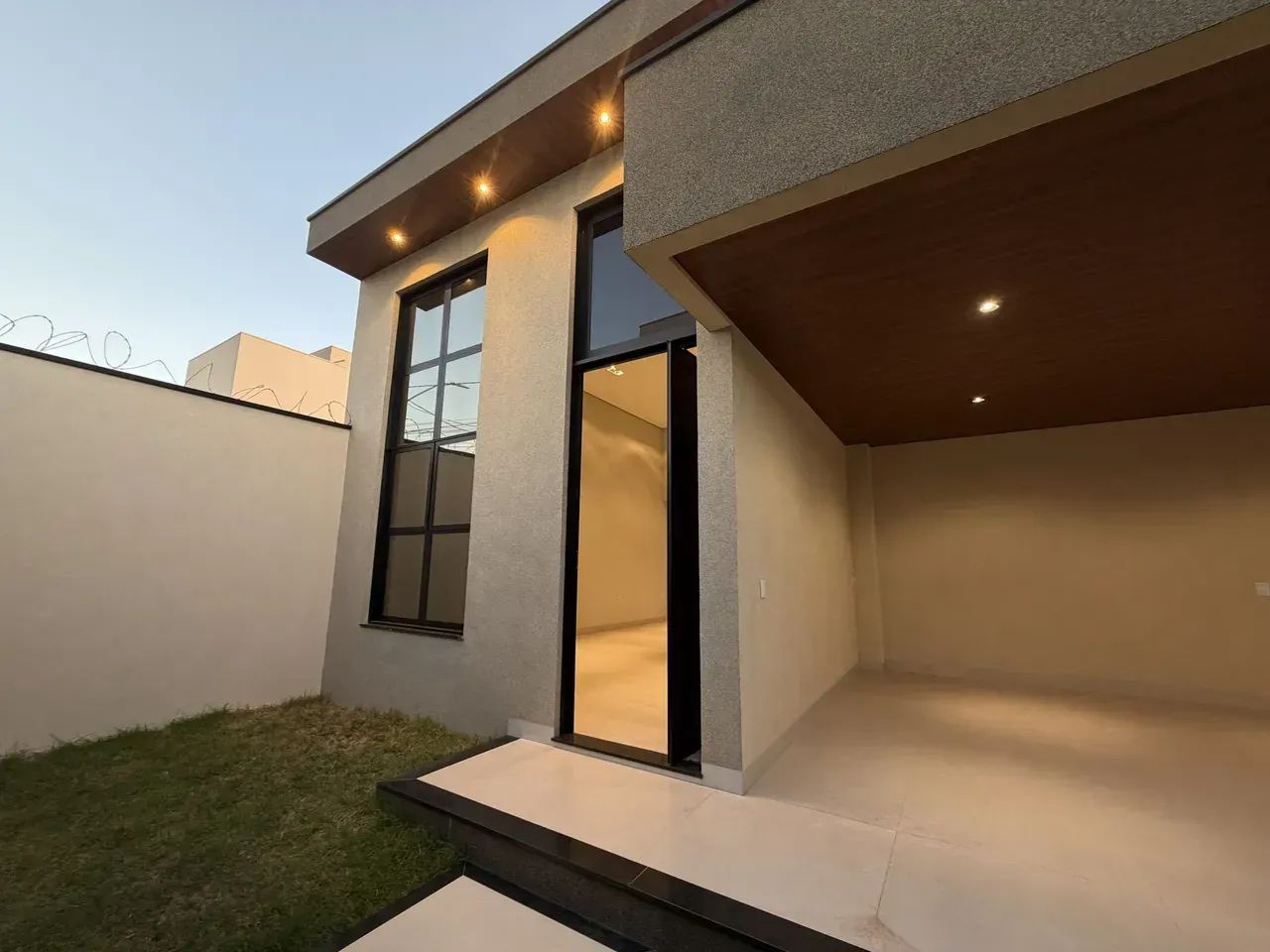 Casa para venda possui 149 metros quadrados com 3 quartos