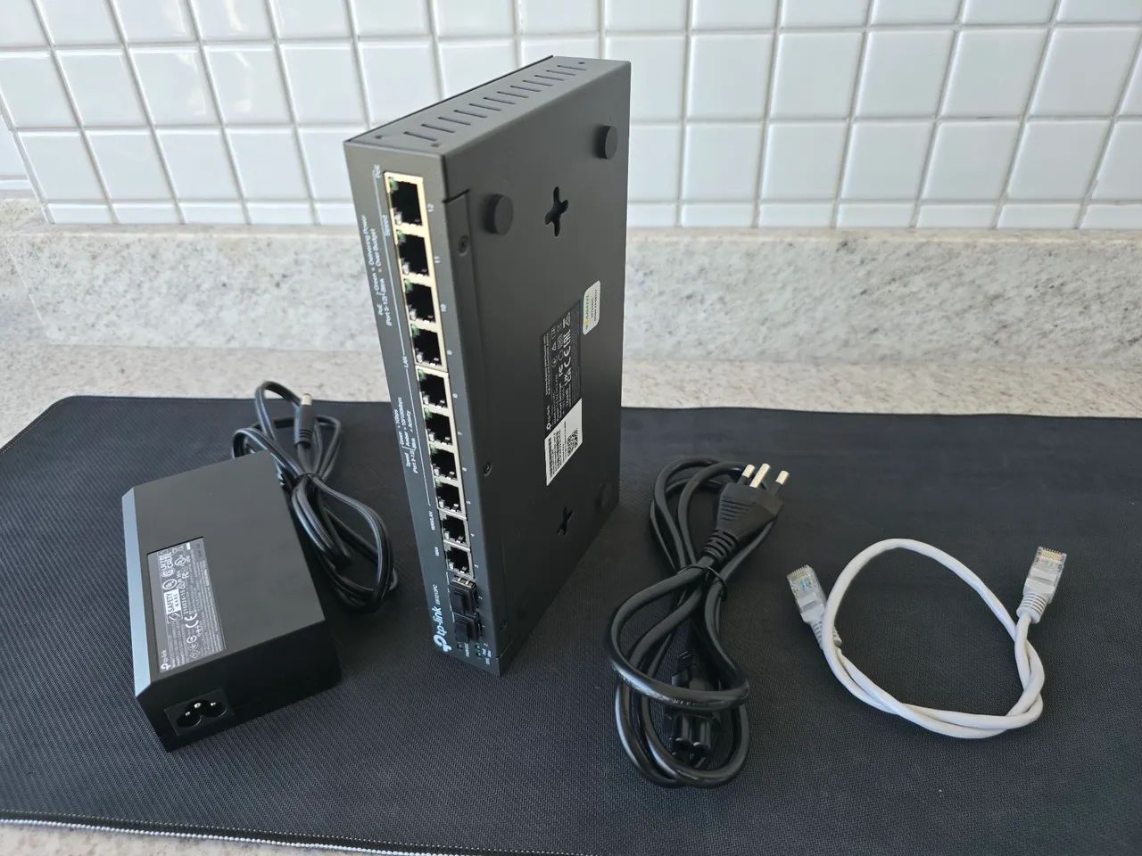 Roteador TP-Link Omada ER7212PC - Profissional com Load Balancer - 2 SFP - Foto 4