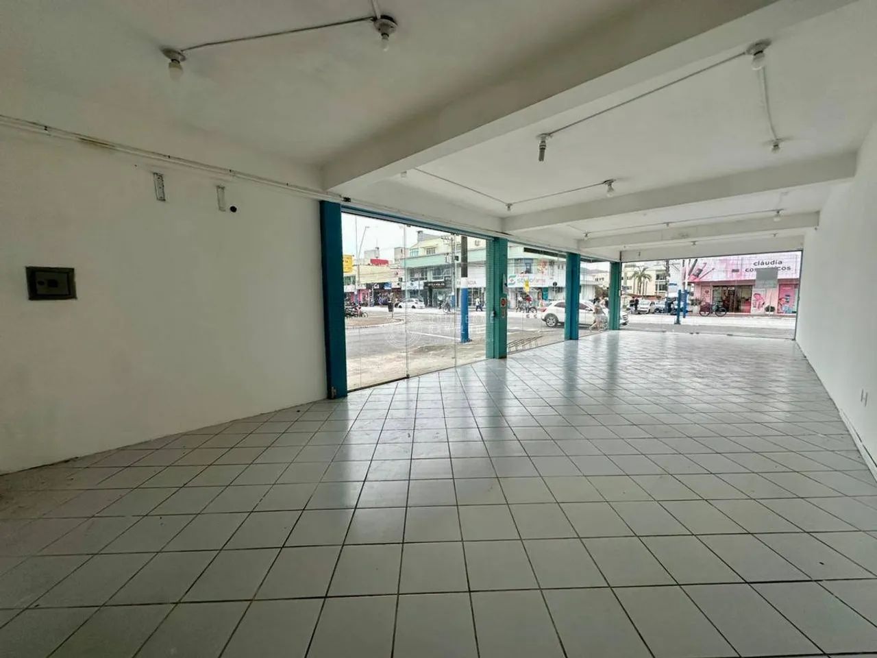 Locação Anual: Sala Comercial 5ª Avenida em Balneário Camboriú - Foto 4