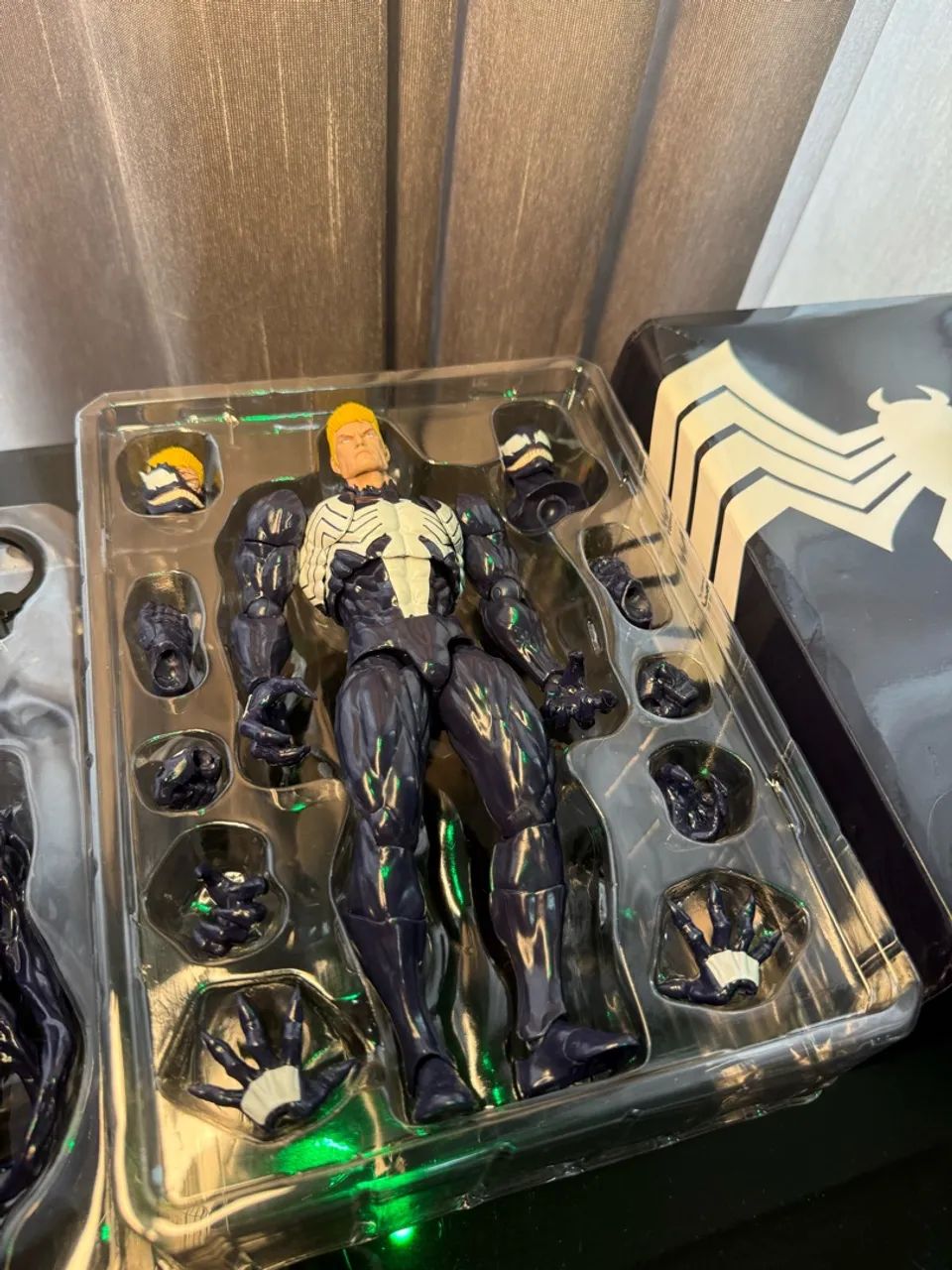 Action figure Venom marvel original mess toys  - Foto 3