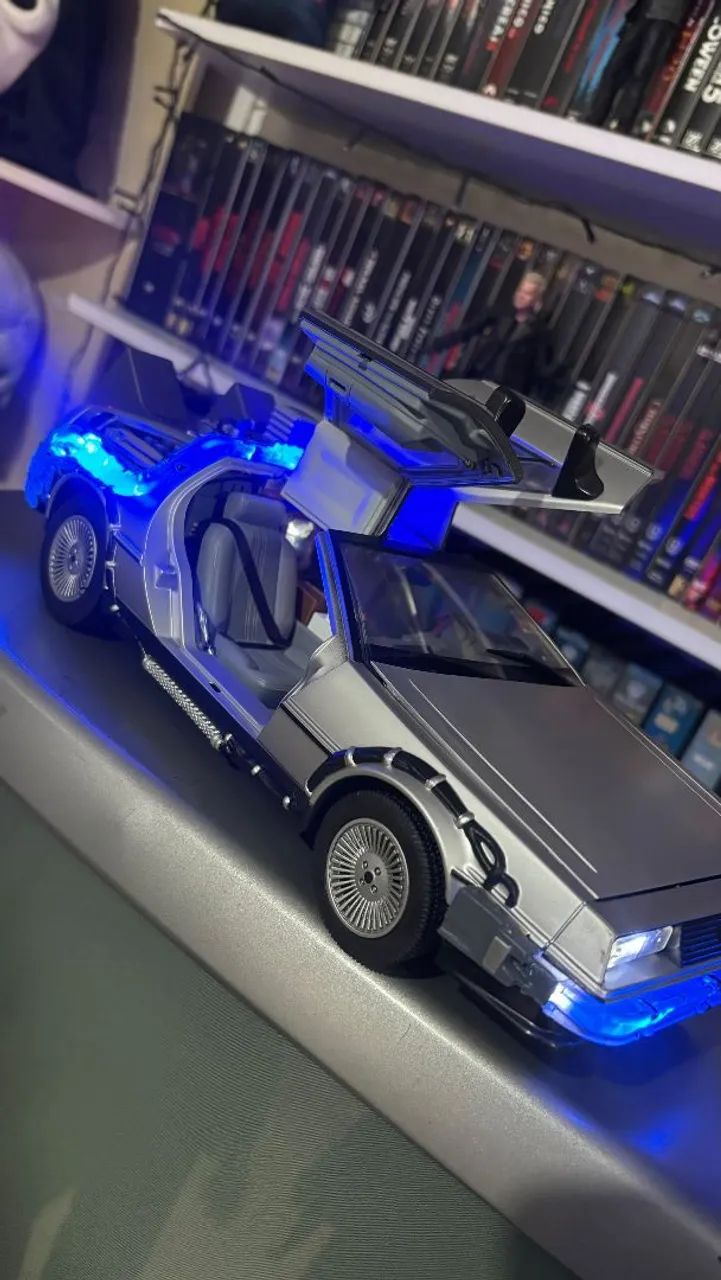 DeLorean Diamond Select 1:15 Hover Conversion Raríssimo Eletrônico De Volta Futuro - Foto 3