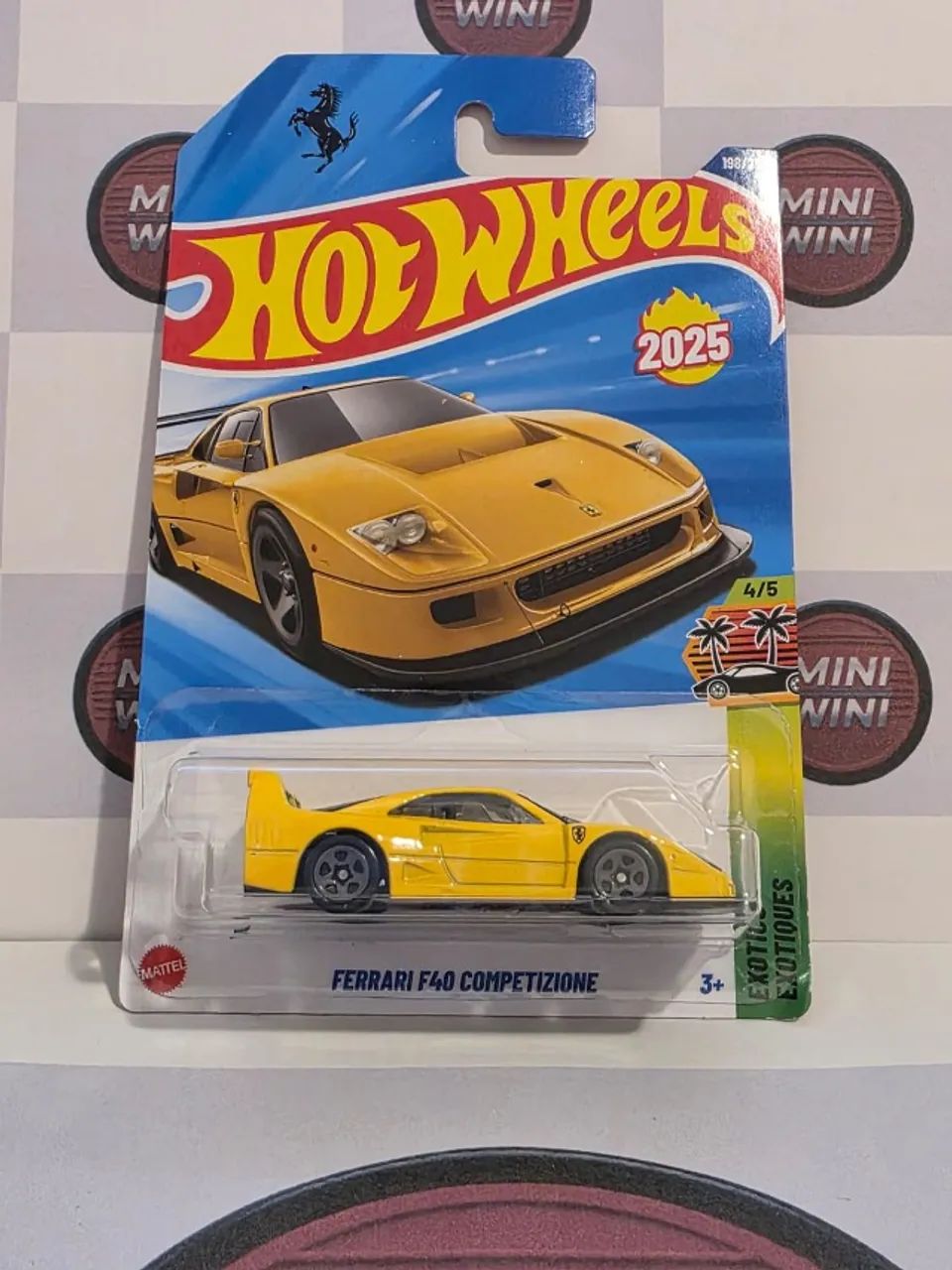 Hot Wheels Ferrari F40 Competizione Amarelo 2025 - Hobbies e