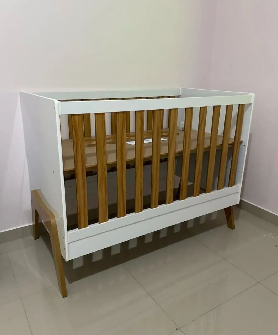 Berço Guti branco brilho 