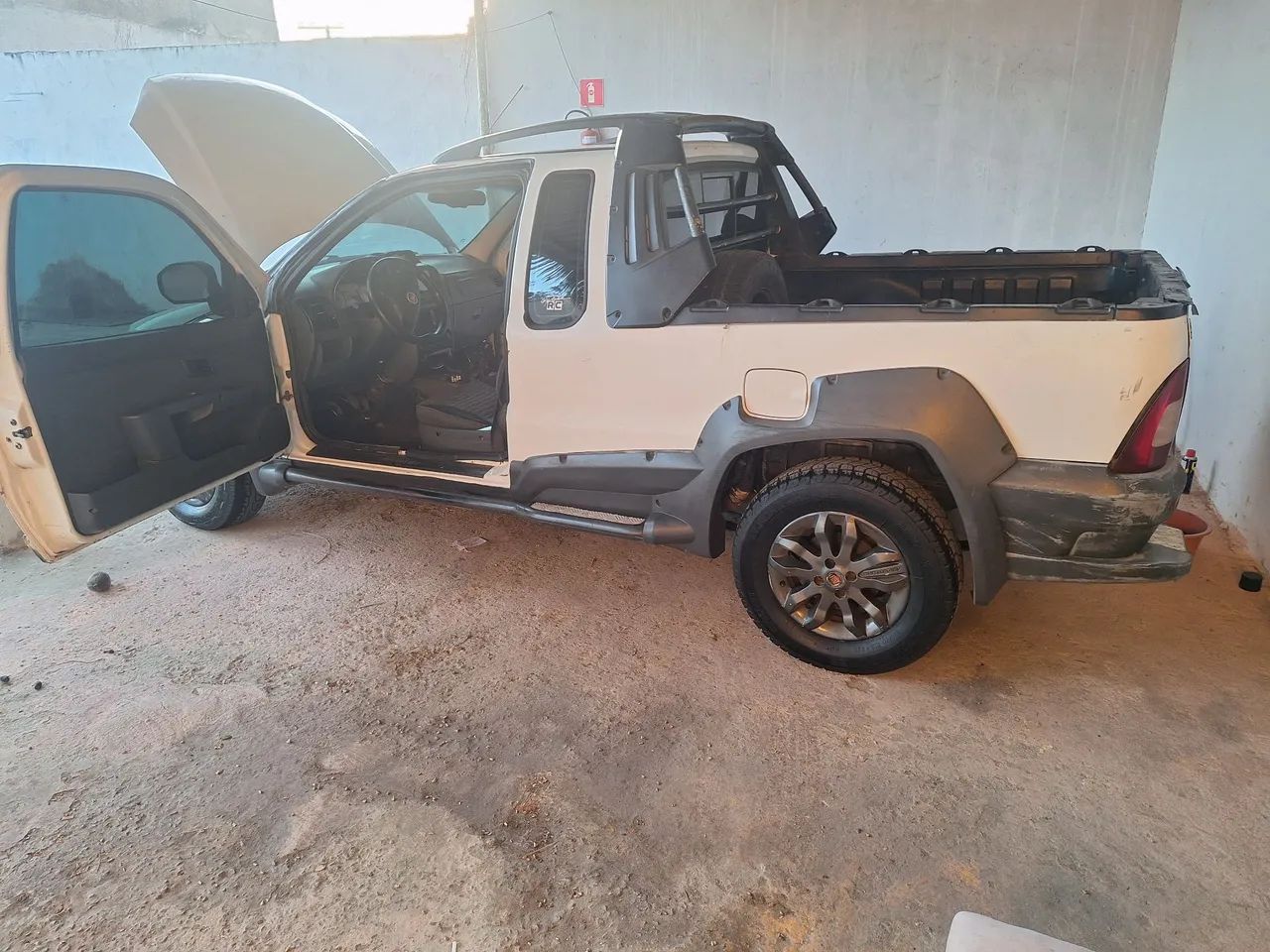 Fiat Strada Strada Adventure 1.8/ 1.8 LOCKER Flex CE 2013