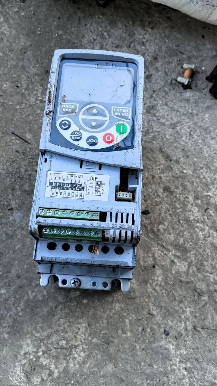 Inversor De Frequência WEG CFW500 3CV 380V-480V (6.1A) - No Estado