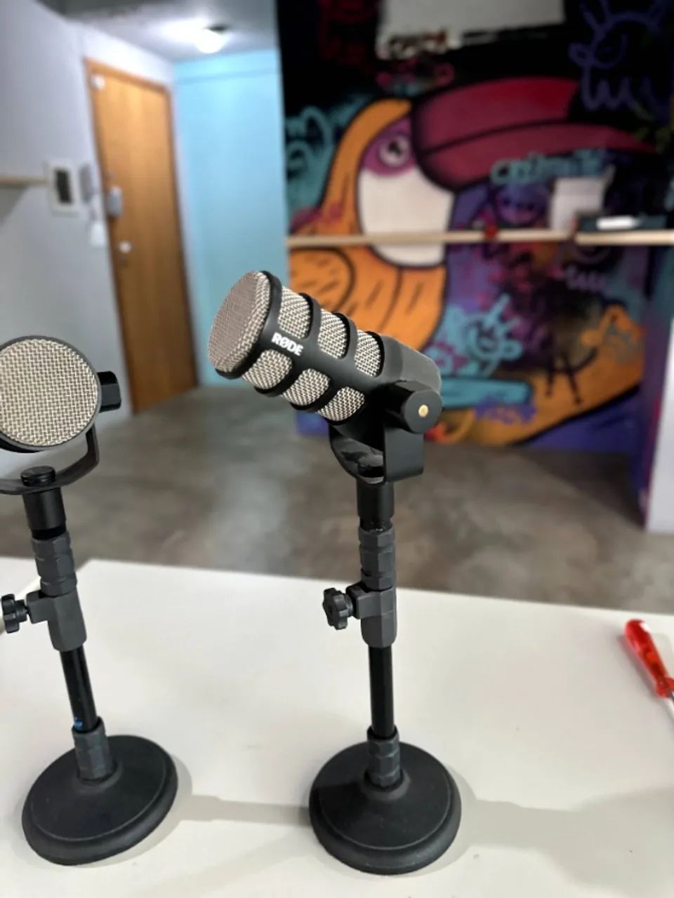 1 MICROFONE RØDE - PROFISSIONAL PARA STREAMING/GRAVAÇÃO - Foto 2