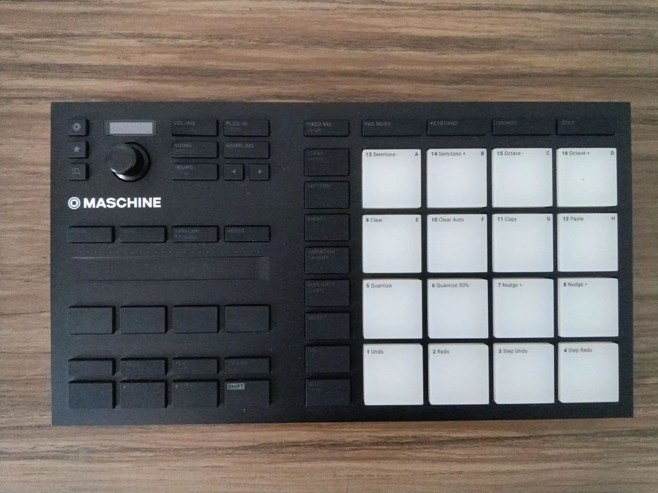 NI maschine mikro mk3 na caixa (nunca usado) - Microfones e