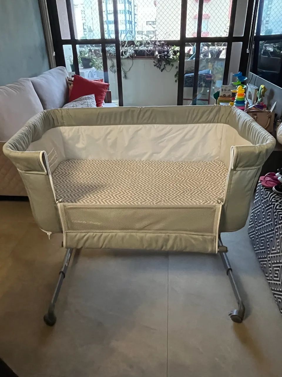 Berço co-bed Cosco modelo pluggy, portátil novo