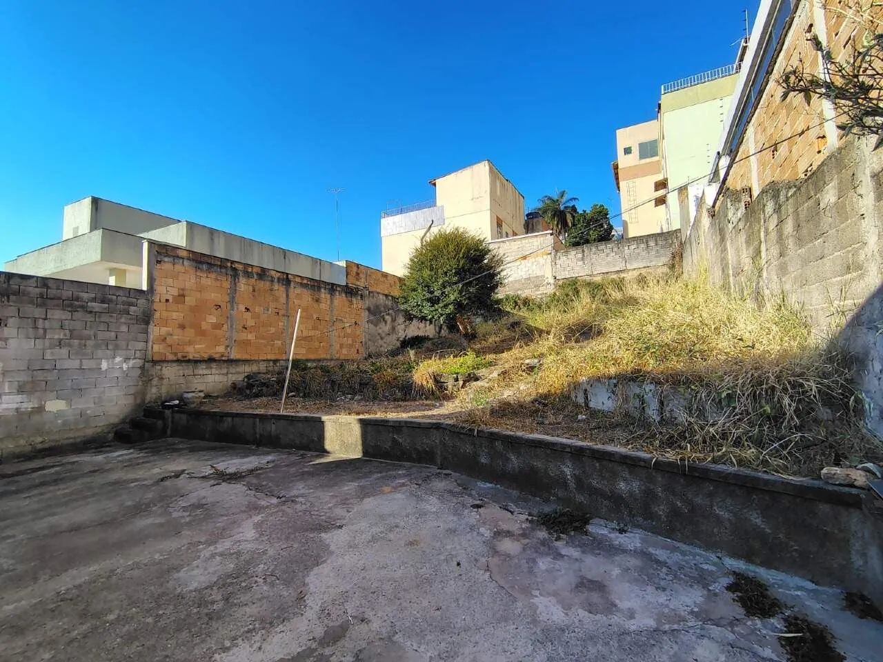Lote com 444 m² à venda no centro do Barreiro/BH!!!
