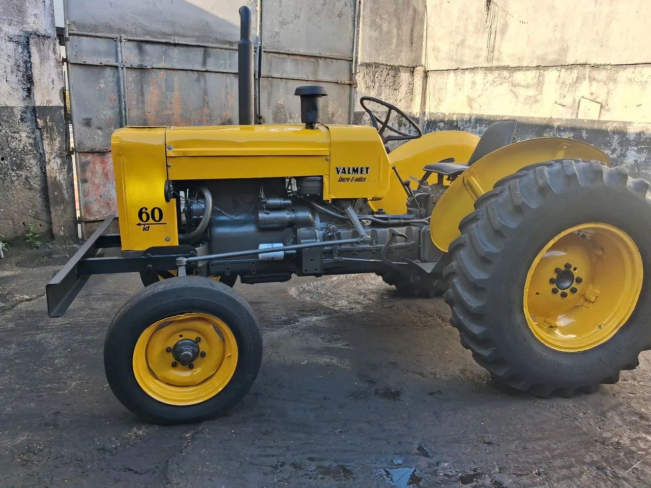 Trator Valmet 