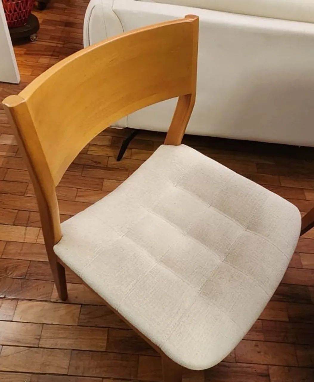 Mesa de jantar quadrada com 6 cadeiras - Foto 3