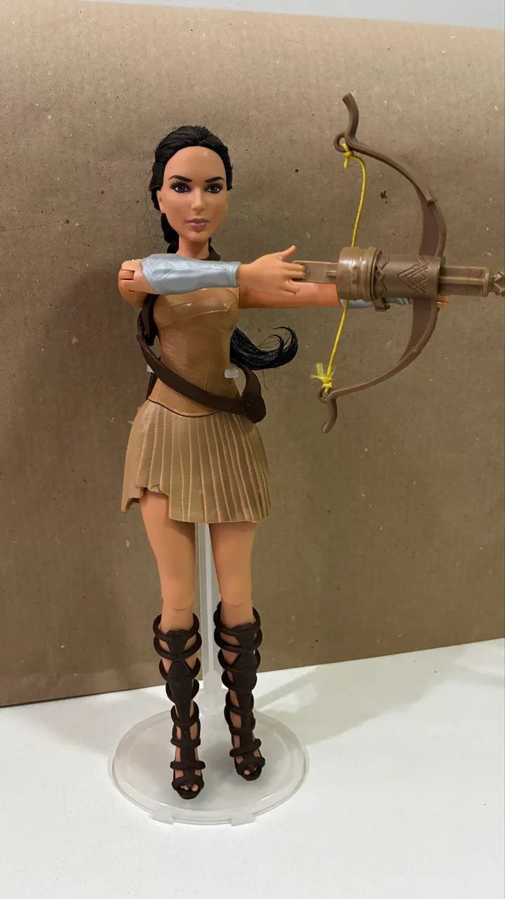 Boneca Mulher Maravilha arco e flecha  - Foto 2